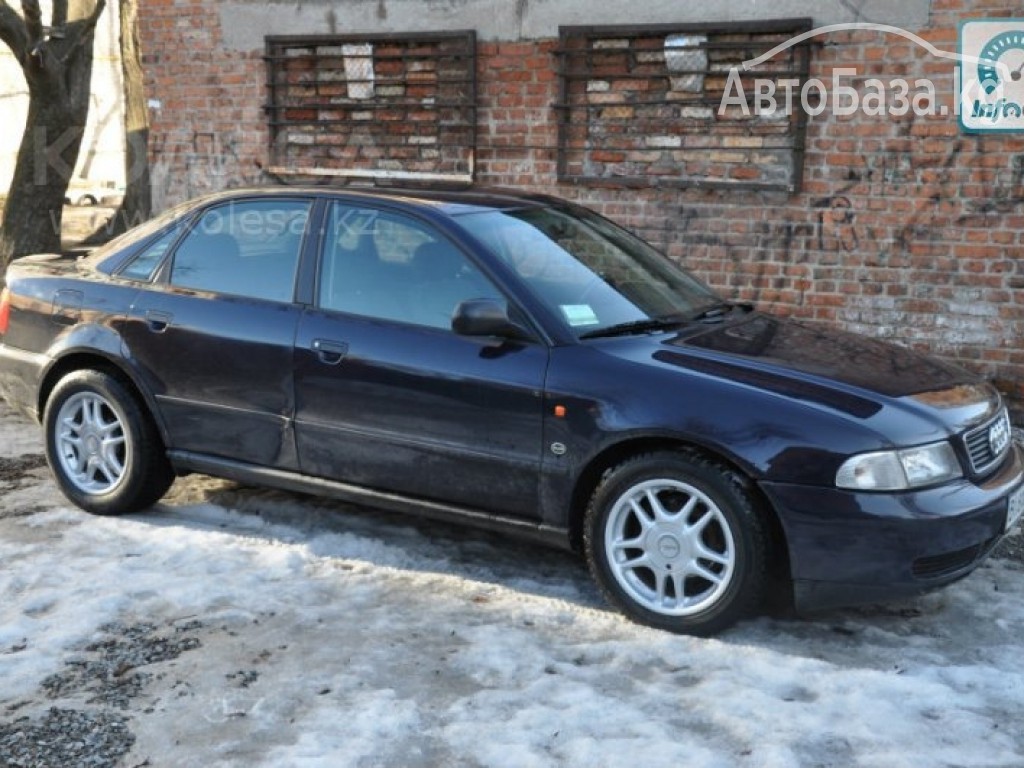 Audi A4 1995 года за 3 000$