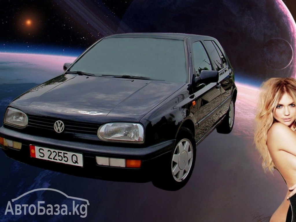 Volkswagen Golf 1993 года за ~270 300 руб.