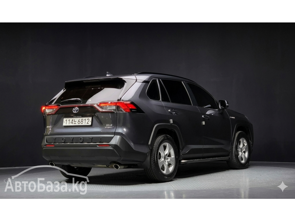 Toyota RAV4 2017 года за ~2 500 000 сом