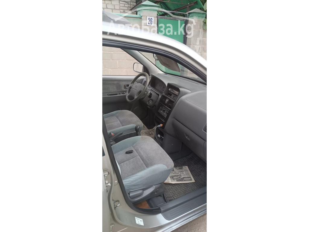 Kia Carens 2002 года за 360 000 сом