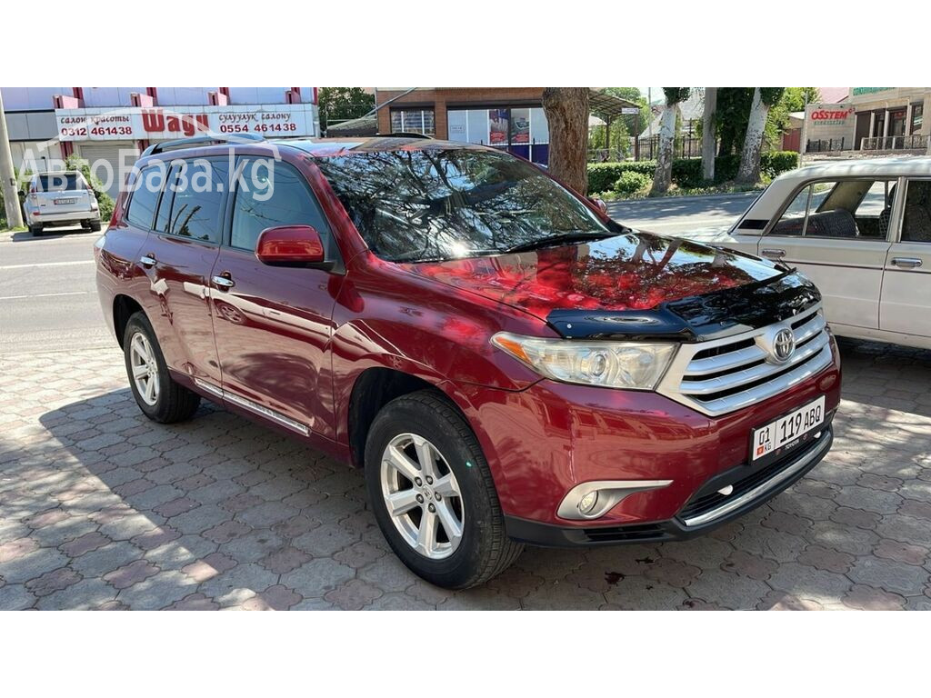 Toyota Highlander 2011 года за ~1 427 800 сом