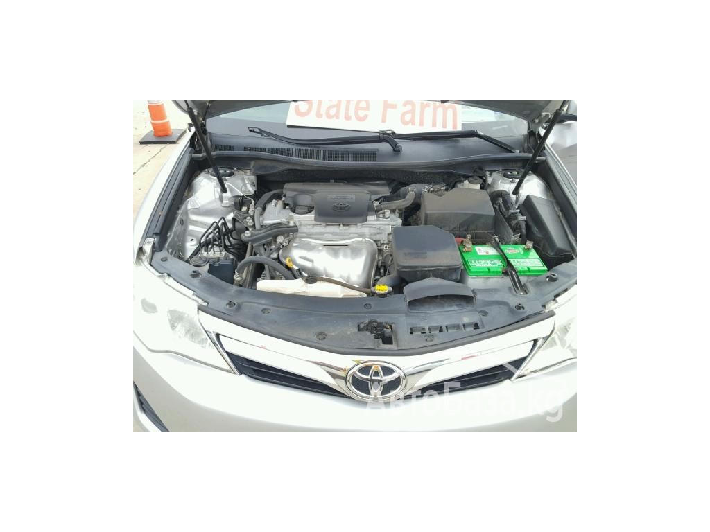 Toyota Camry 2012 года за ~836 300 сом
