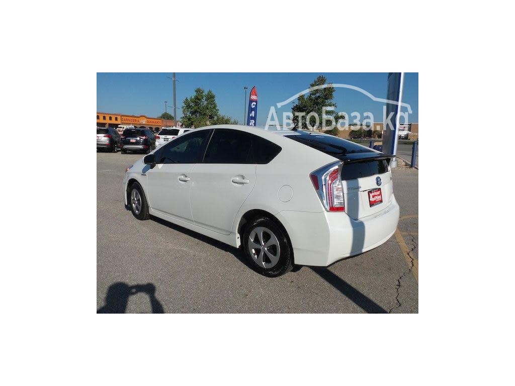 Toyota Prius 2014 года за ~1 077 600 сом