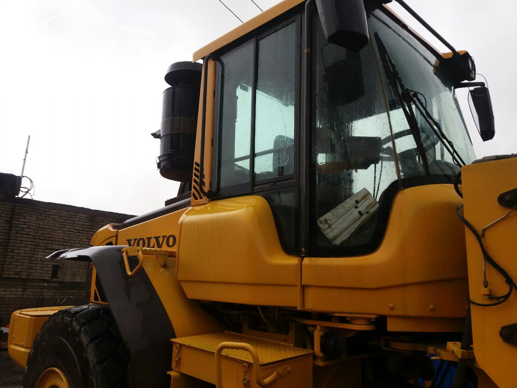 Погрузчик Volvo L120F