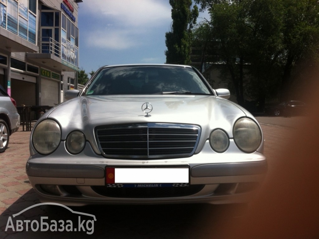 Mercedes-Benz E-Класс 2001 года за 375 000 сом