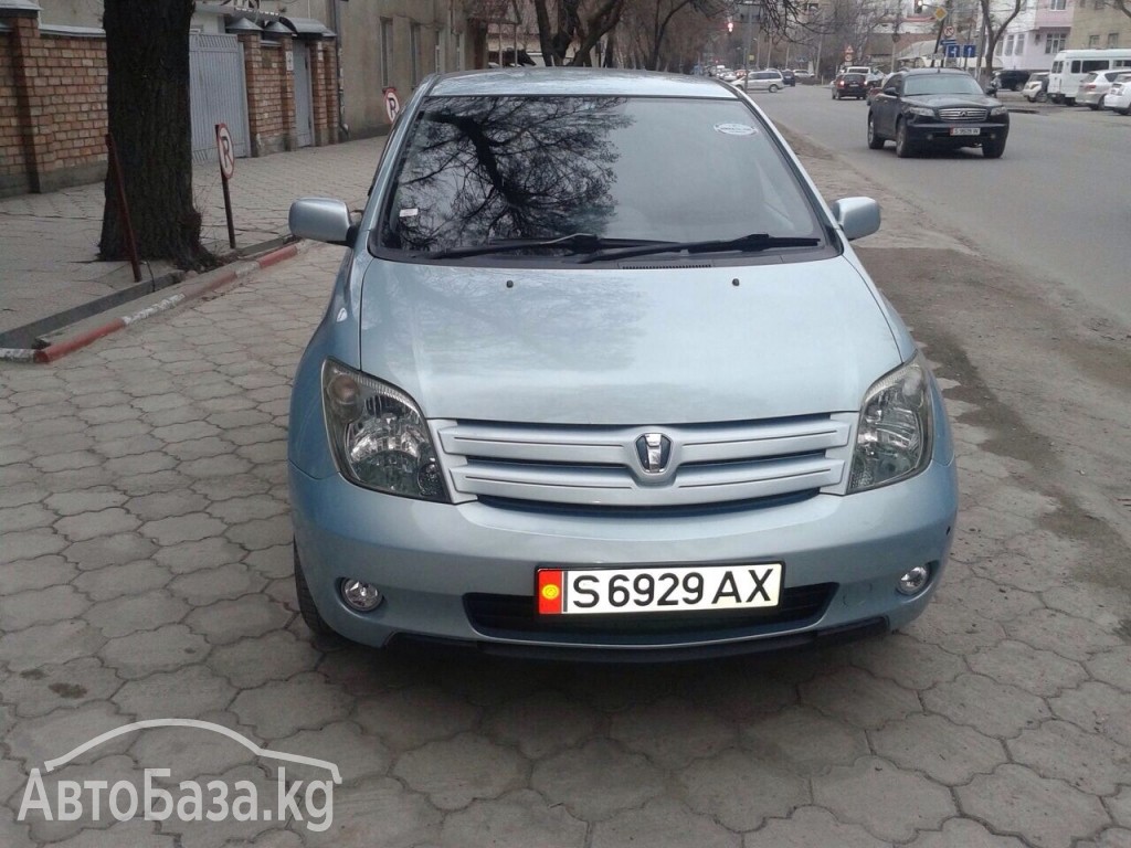 Toyota Ist 2003 года за ~354 000 сом