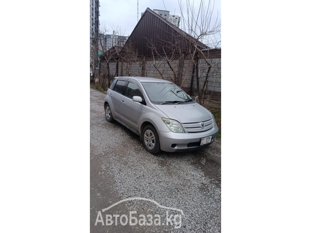 Toyota Ist 2003 года за 430 000 сом