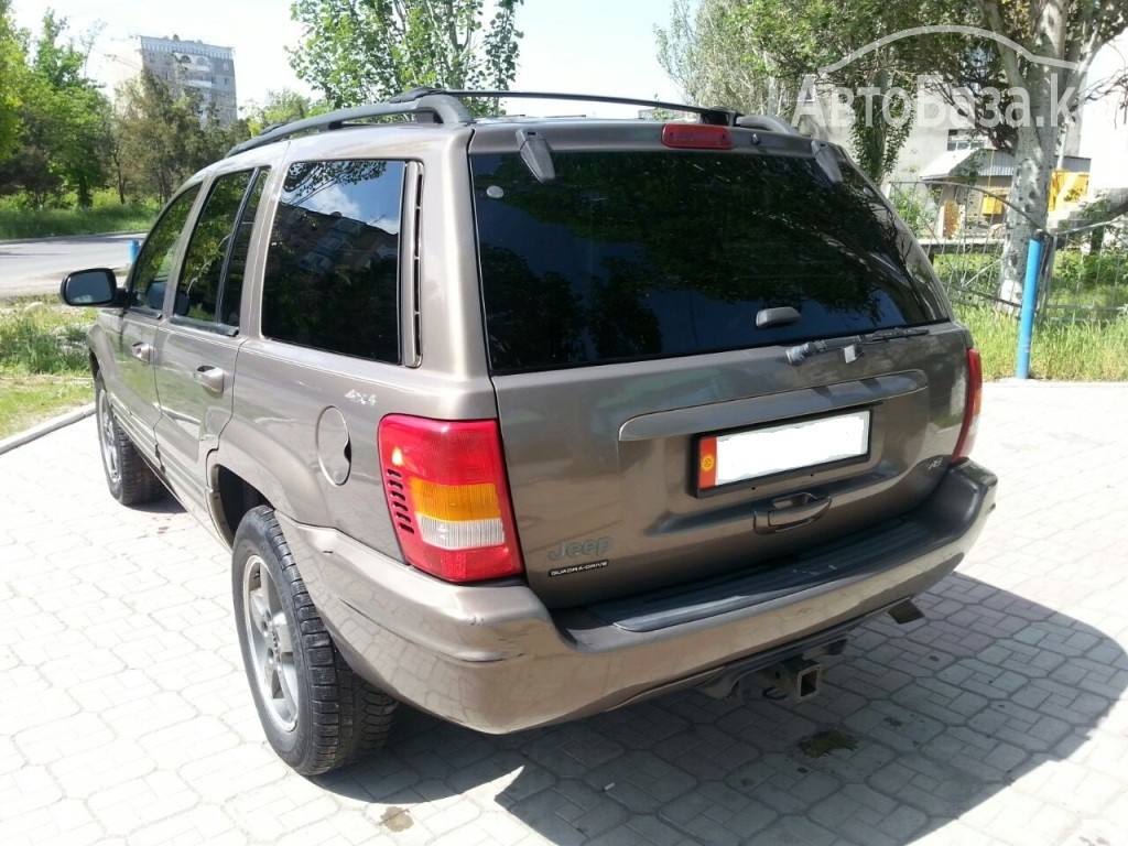 Jeep Grand Cherokee 2001 года за ~796 500 сом