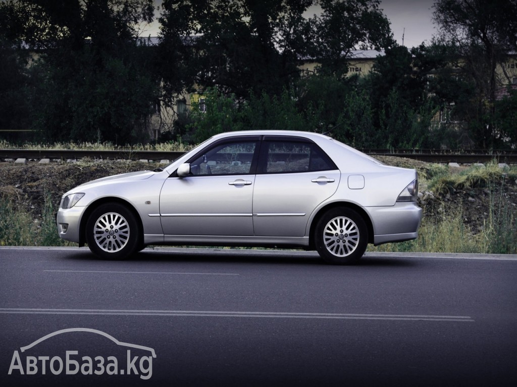 Toyota Altezza 2003 года за 6 000$