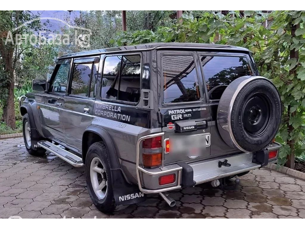 Nissan Patrol 1993 года за 9 500$