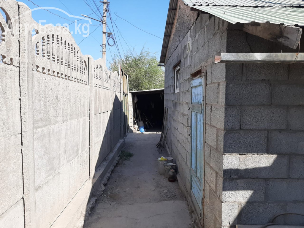 Продаю дом, в районе Пишпека, по ул. Крылова