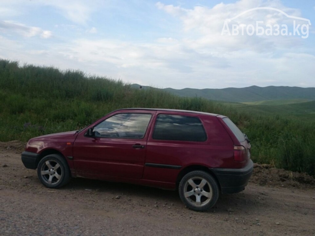 Volkswagen Golf 1993 года за ~138 000 сом