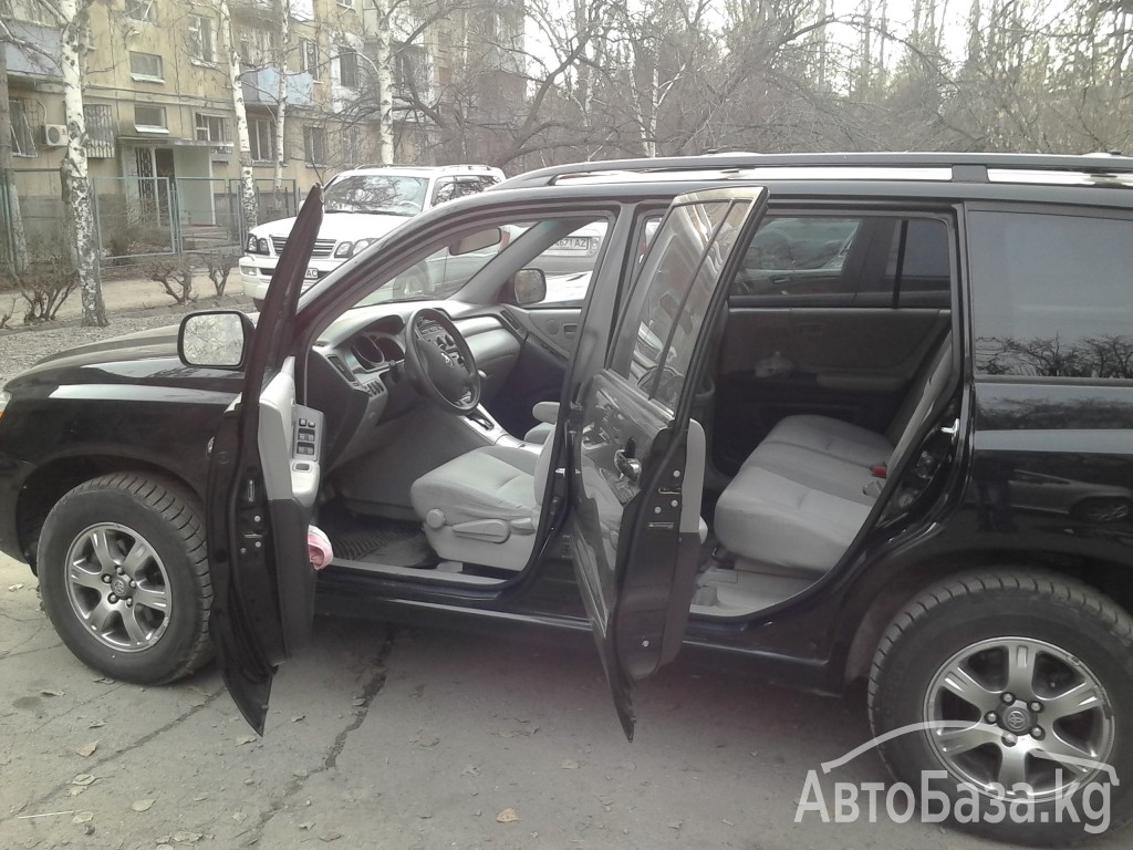 Toyota Highlander 2005 года за ~1 120 700 сом