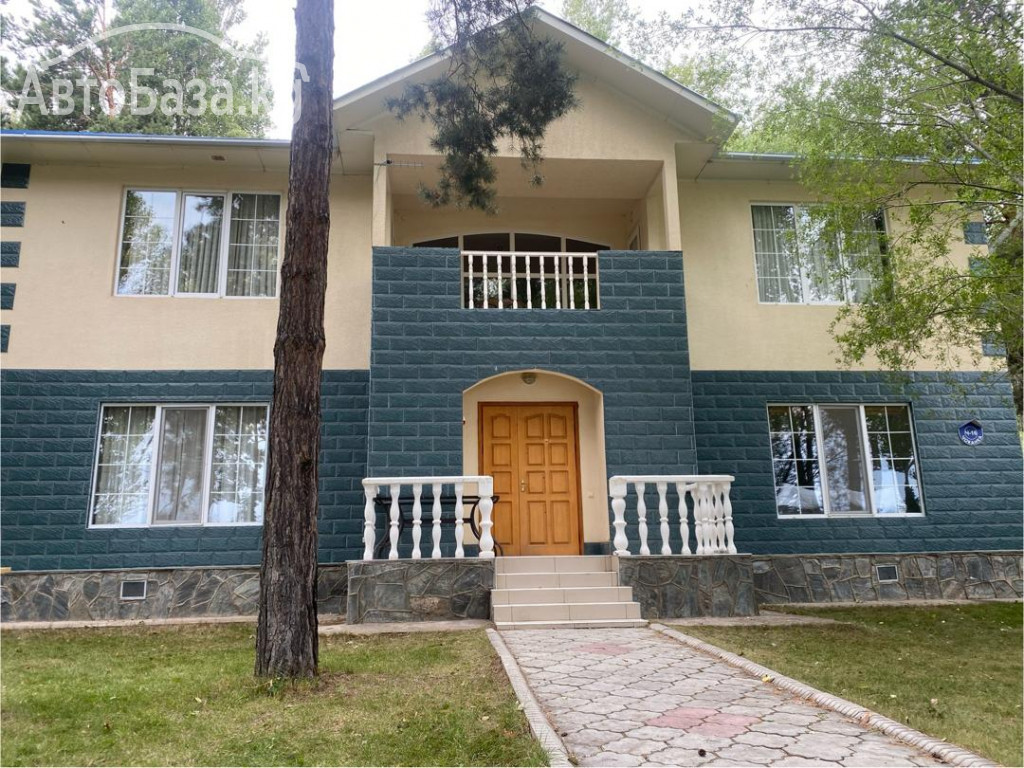 Сдается коттедж на Иссык-Куле , с. Бостери, первая линия,4 спальни!