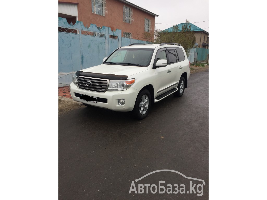 Toyota Land Cruiser 2014 года за ~3 478 300 сом