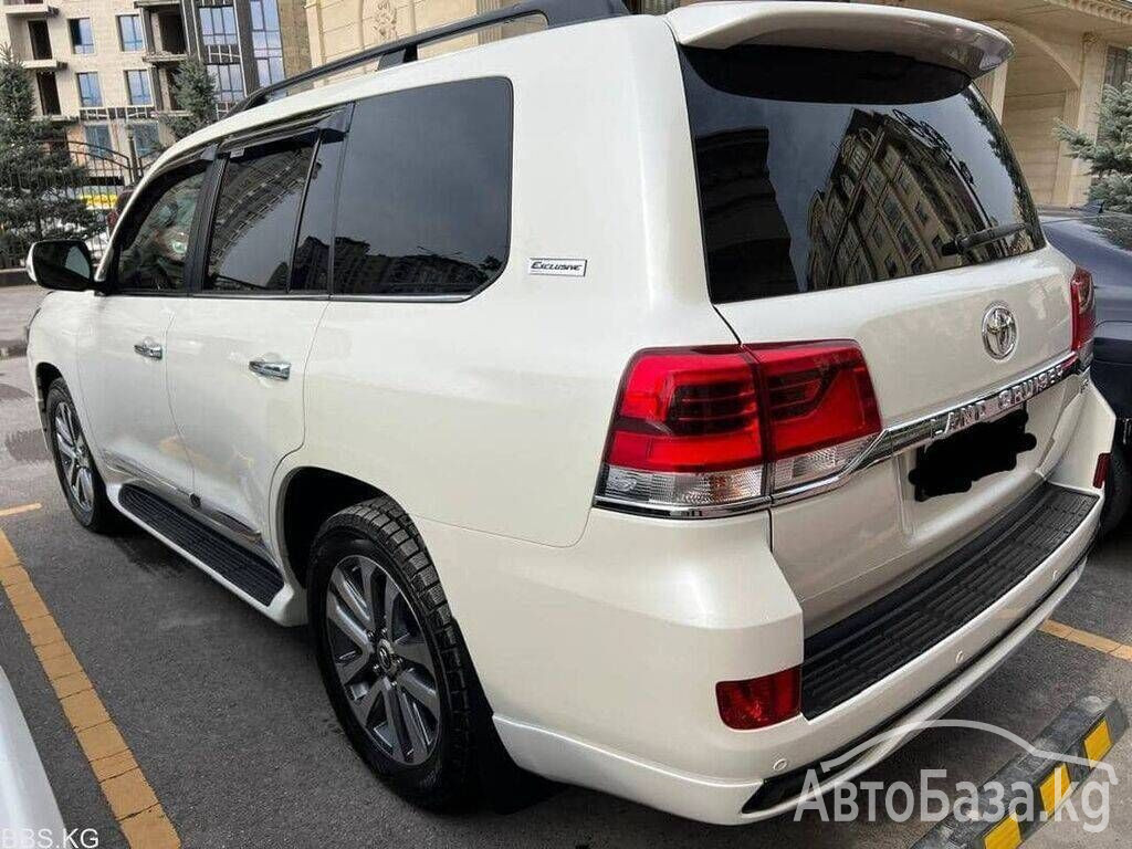Toyota Land Cruiser 2017 года за ~6 579 000 сом