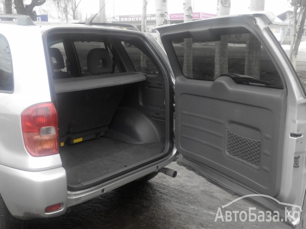 Toyota RAV4 2002 года за ~787 700 сом