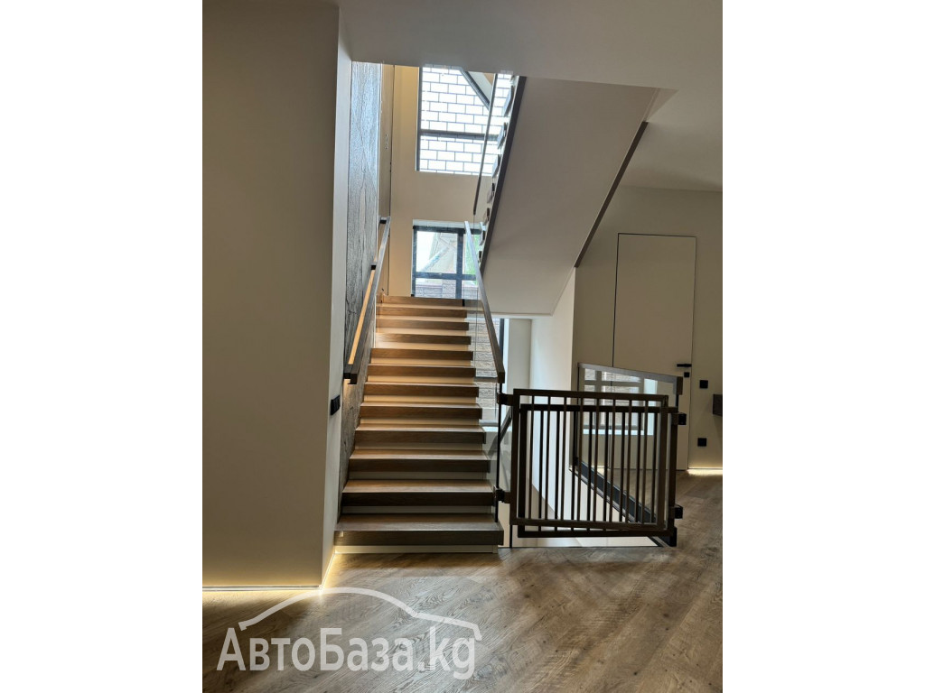 Изготовление лестниц в современном стиле!