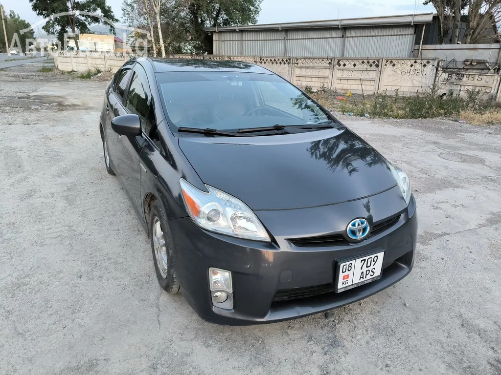 Toyota Prius 2011 года за ~965 000 сом