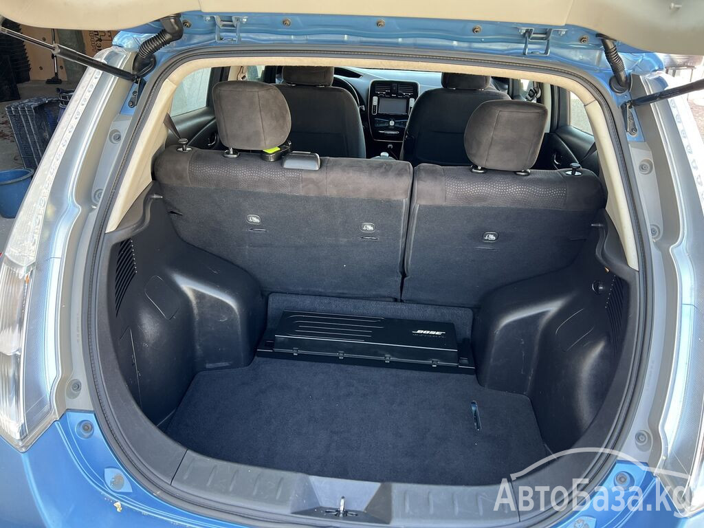 Nissan Leaf 2013 года за ~1 008 800 сом