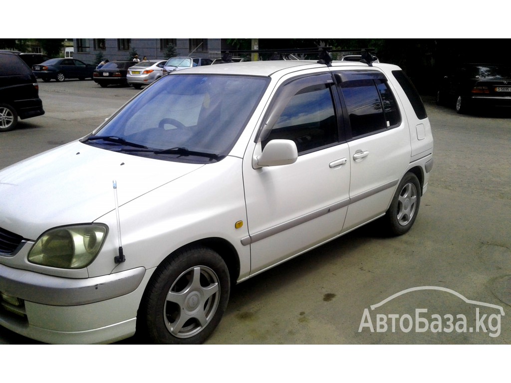 Toyota Raum 2001 года за 9 сом