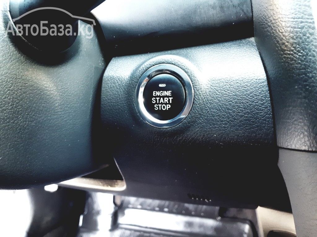 Toyota Camry 2011 года за ~929 300 сом