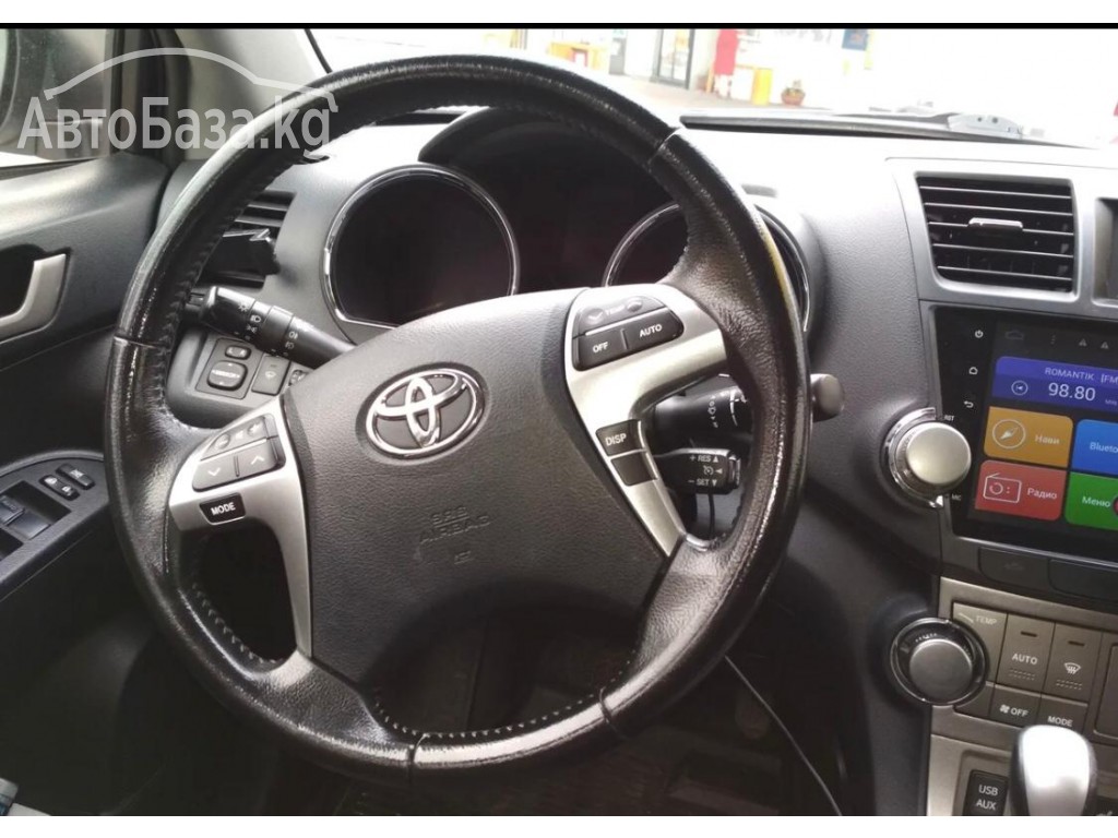 Toyota Highlander 2013 года за ~1 681 500 сом