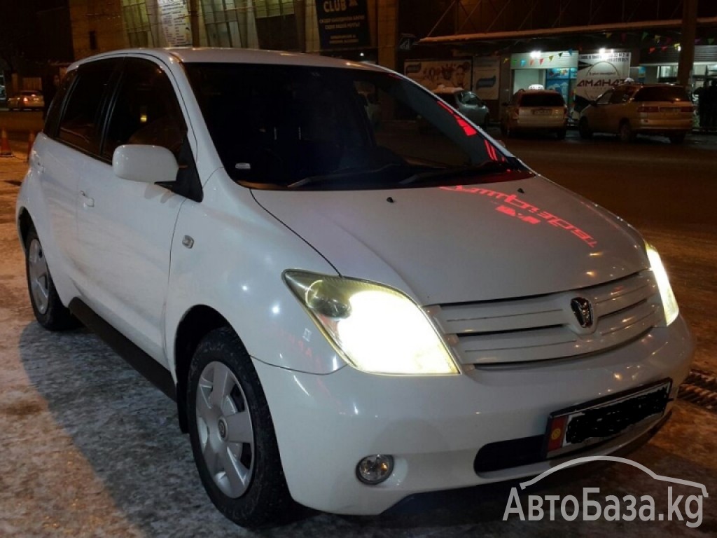 Toyota Ist 2003 года за ~310 400 сом