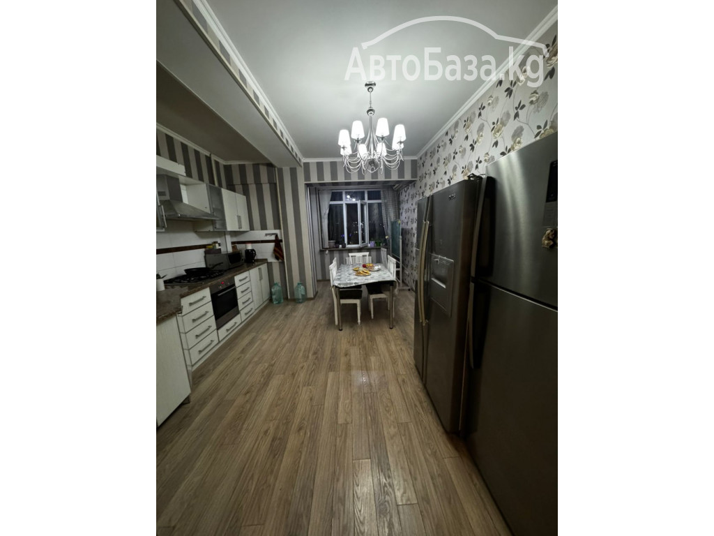 Продаю 4х комнатную квартиру в центре города