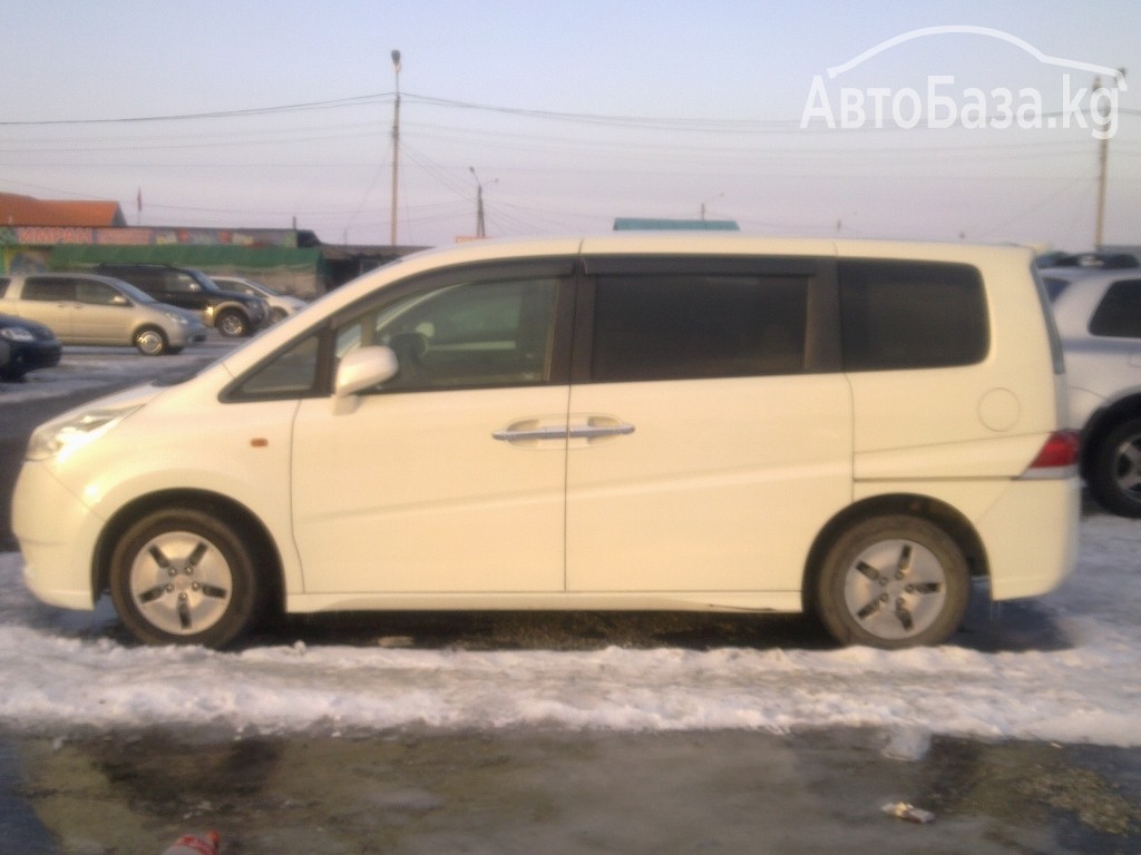 Honda Stepwgn 2005 года за 392 000 сом