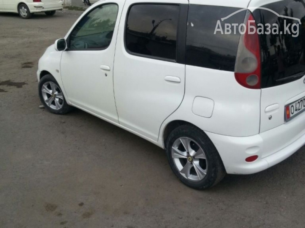 Toyota Fun Cargo 2000 года за ~232 800 сом