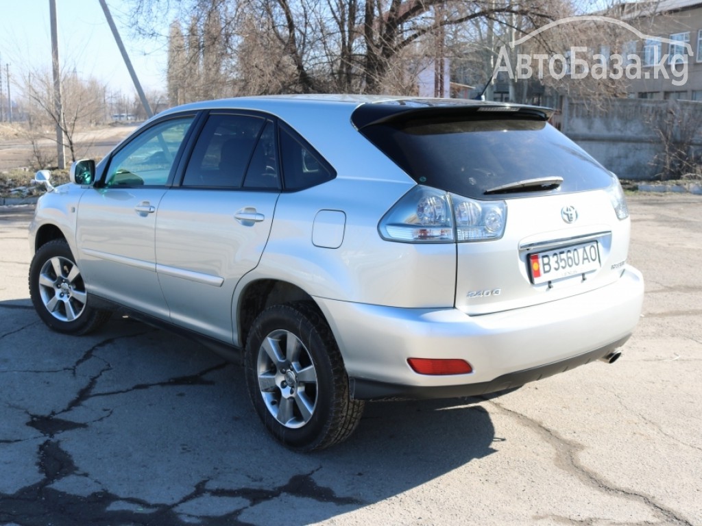 Toyota Harrier 2004 года за ~700 000 руб.