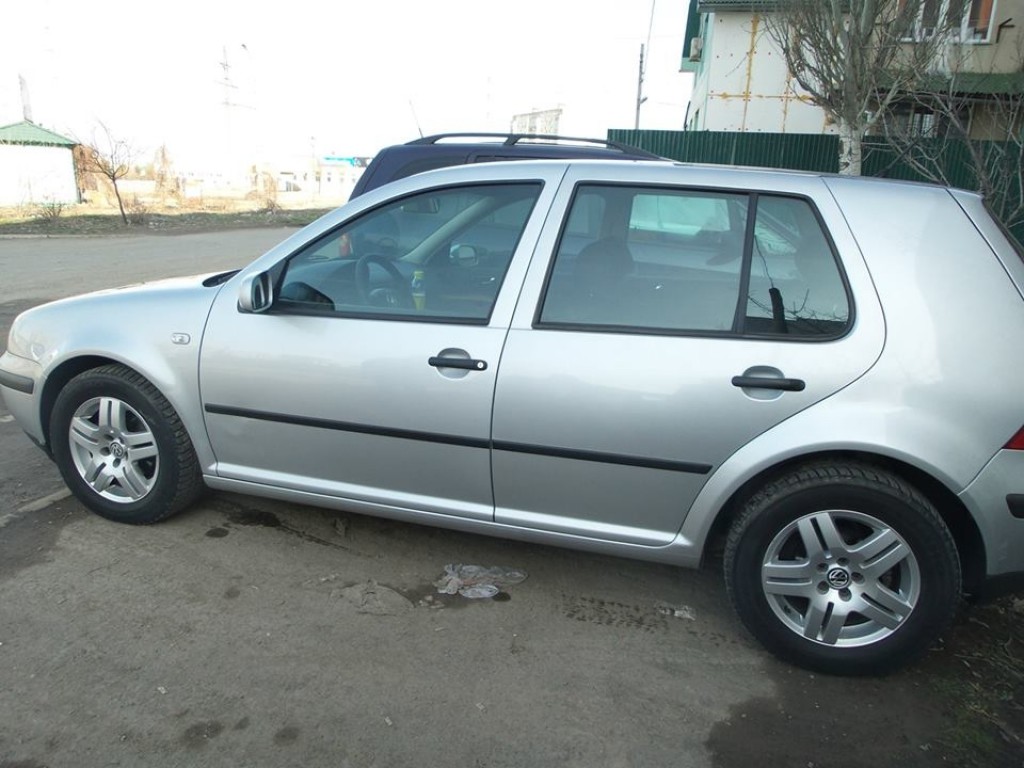 Автовоз Volkswagen Golf 4