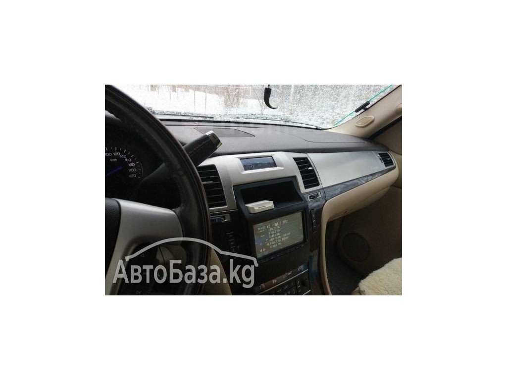 Cadillac Escalade 2007 года за ~868 500 сом