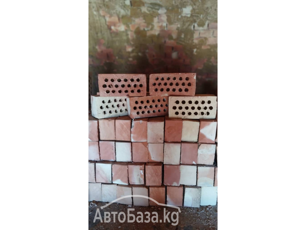 Кирпич, жжёный кирпич. Пустотелый, дырчатый, глиняный, керамический.