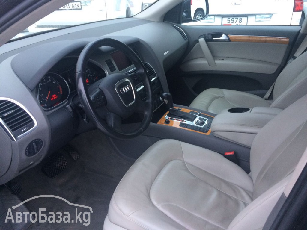 Audi Q7 2007 года за 14 000$