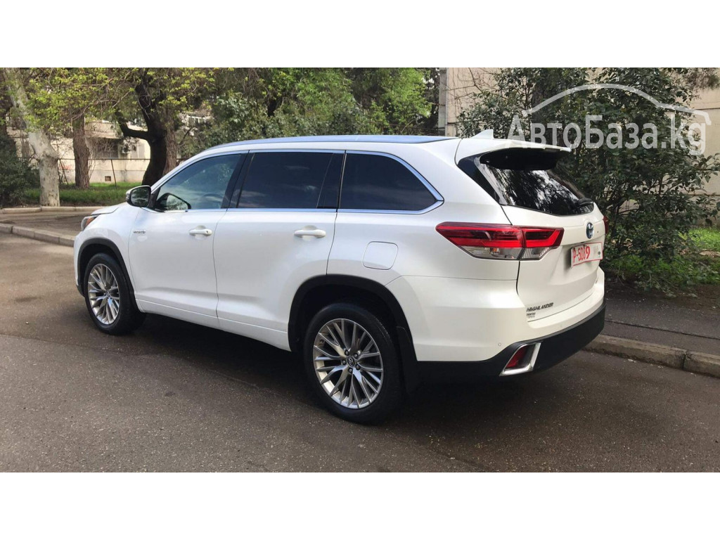 Toyota Highlander 2017 года за ~3 478 300 сом