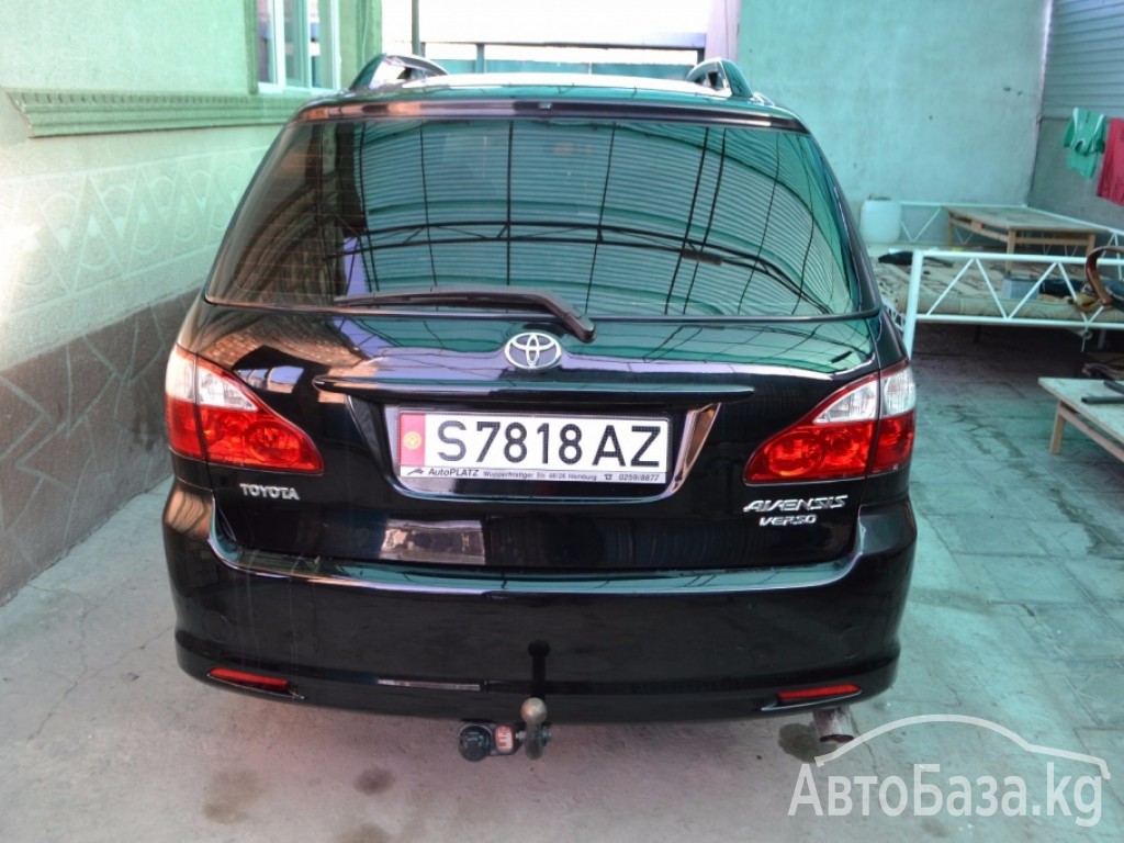 Toyota Avensis Verso 2004 года за ~862 100 сом