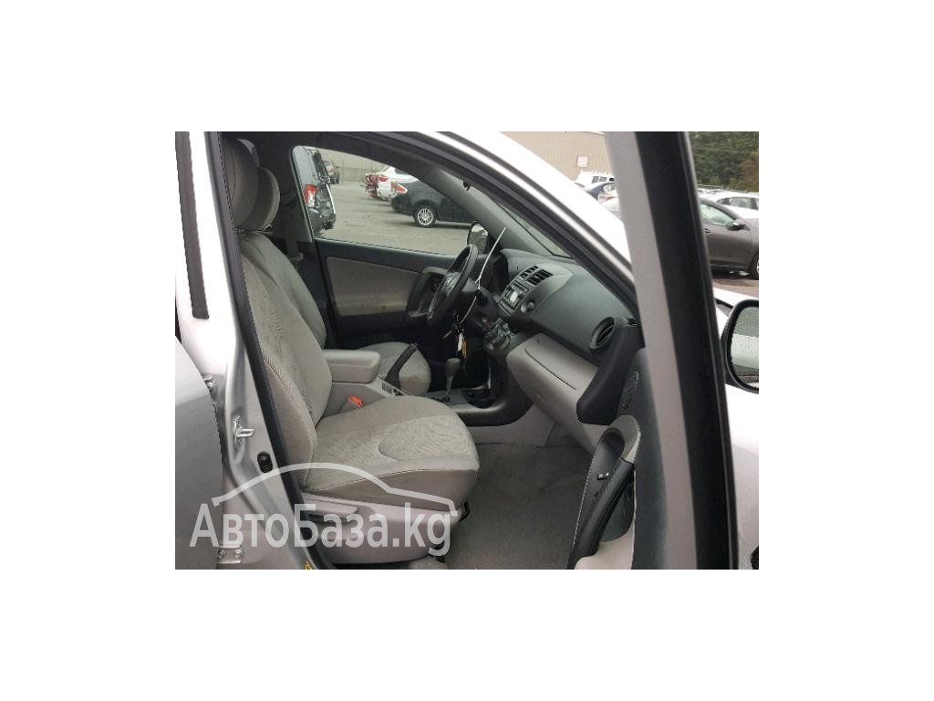 Toyota RAV4 2012 года за ~763 700 руб.