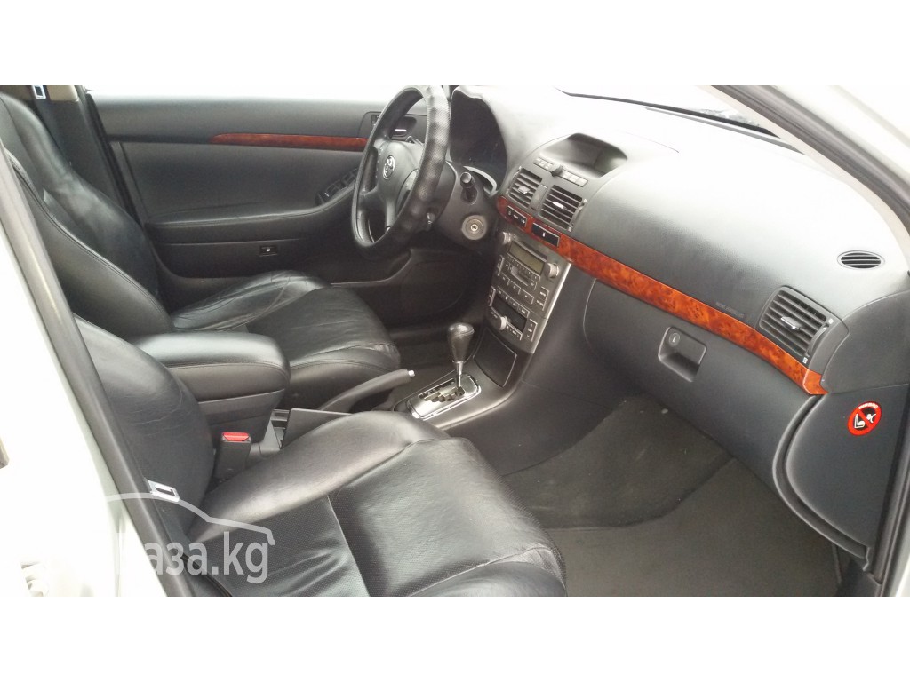 Toyota Avensis 2004 года за ~462 200 сом