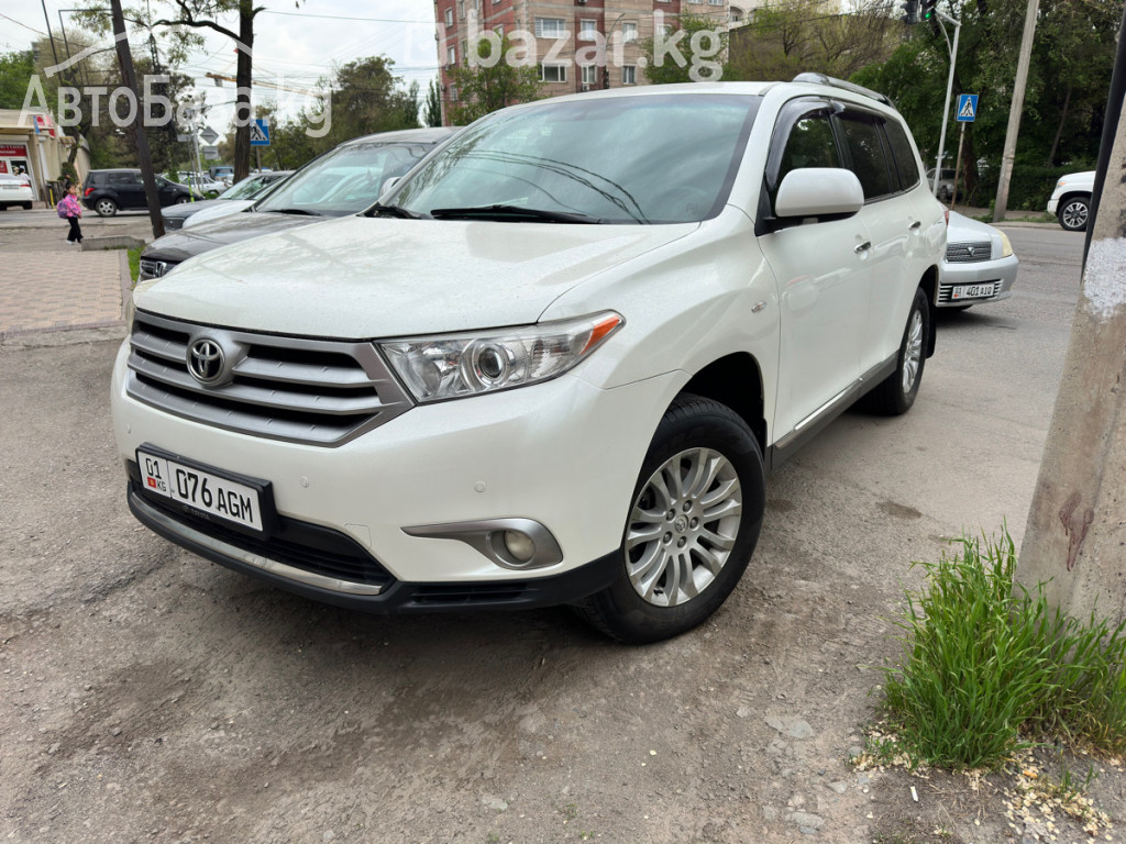 Toyota Highlander 2013 года за ~1 622 900 сом