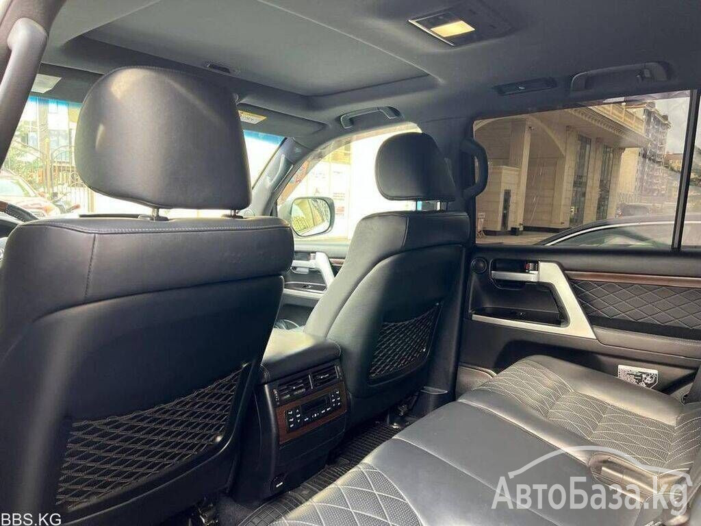 Toyota Land Cruiser 2017 года за ~6 579 000 сом