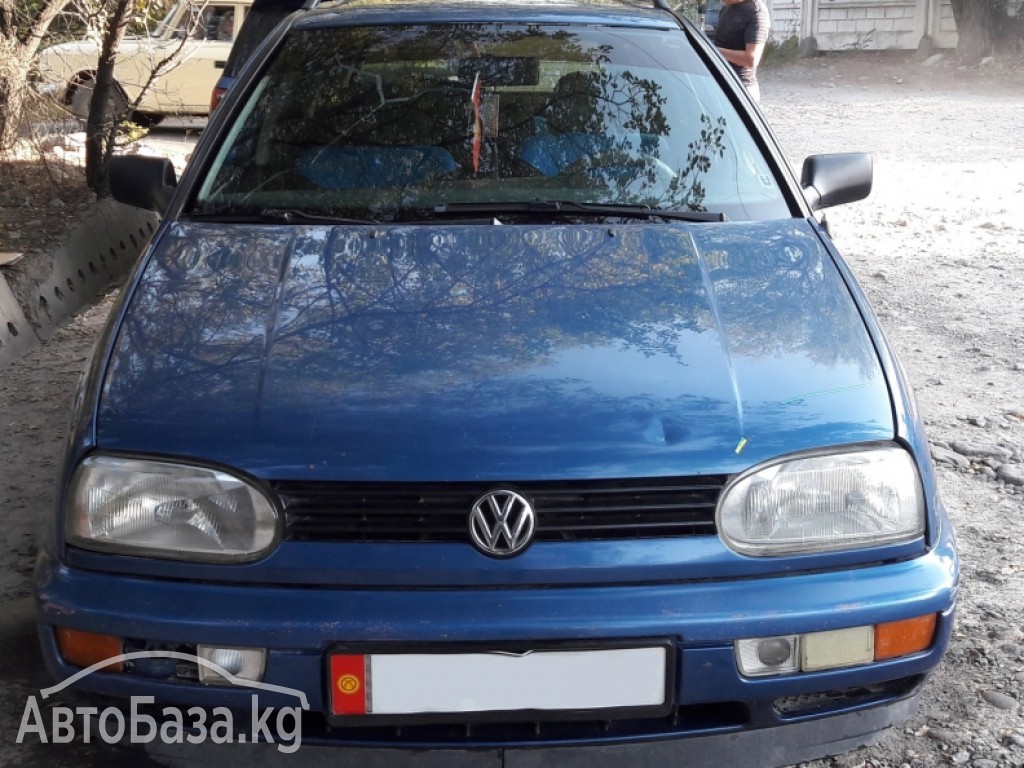 Volkswagen Golf 1995 года за 155 000 сом