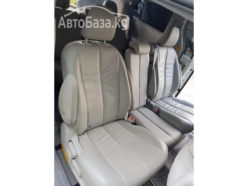 Toyota Sienna 2010 года за ~1 637 200 сом