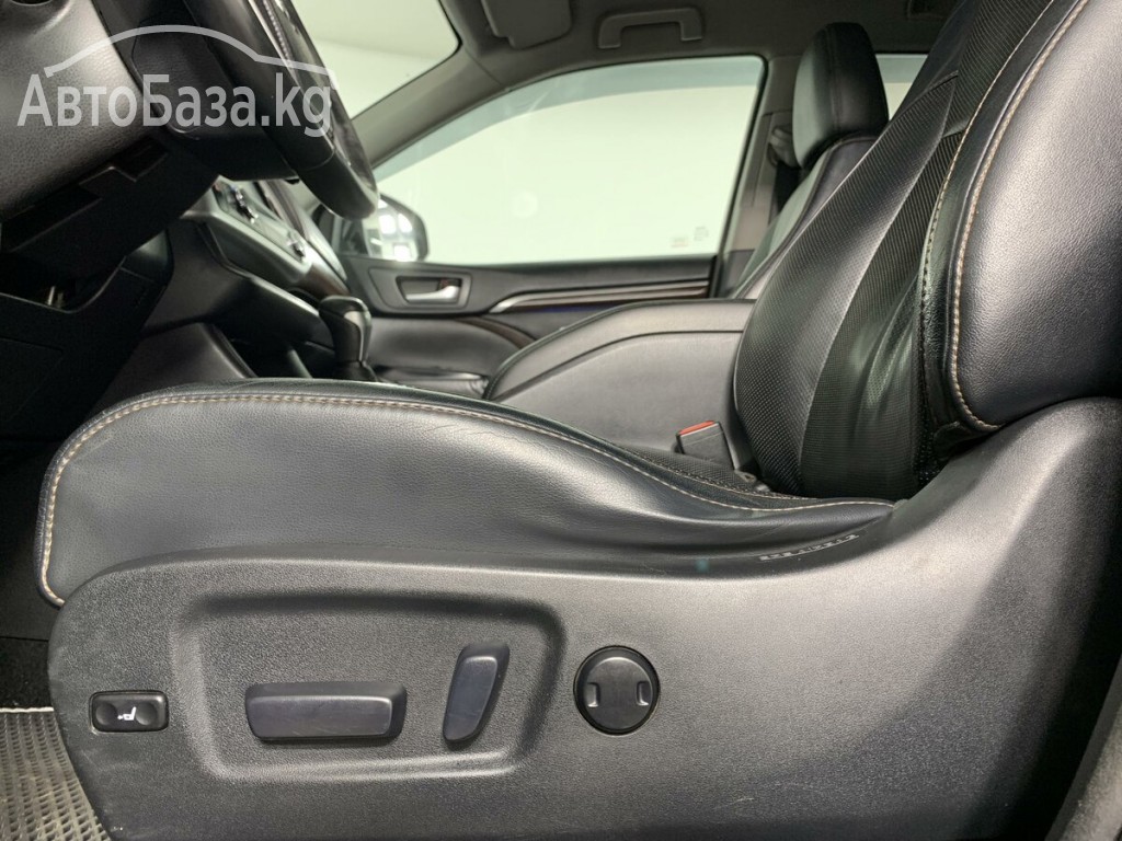 Toyota Highlander 2014 года за ~2 672 600 сом