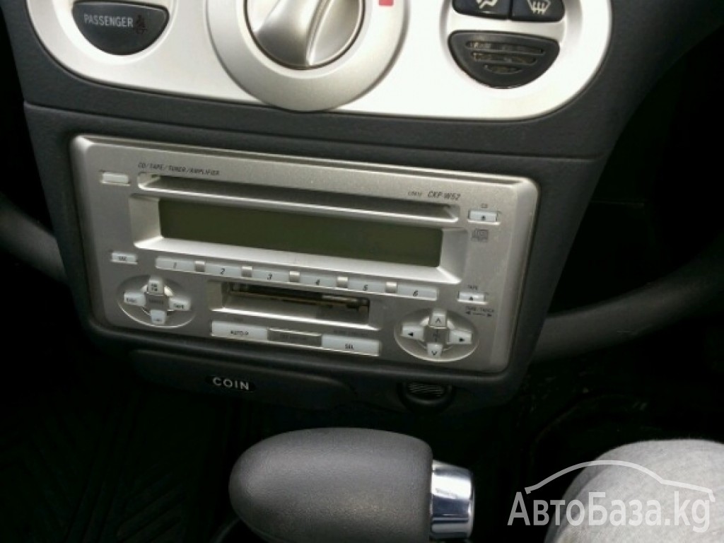 Toyota Vitz 2004 года за ~388 000 сом