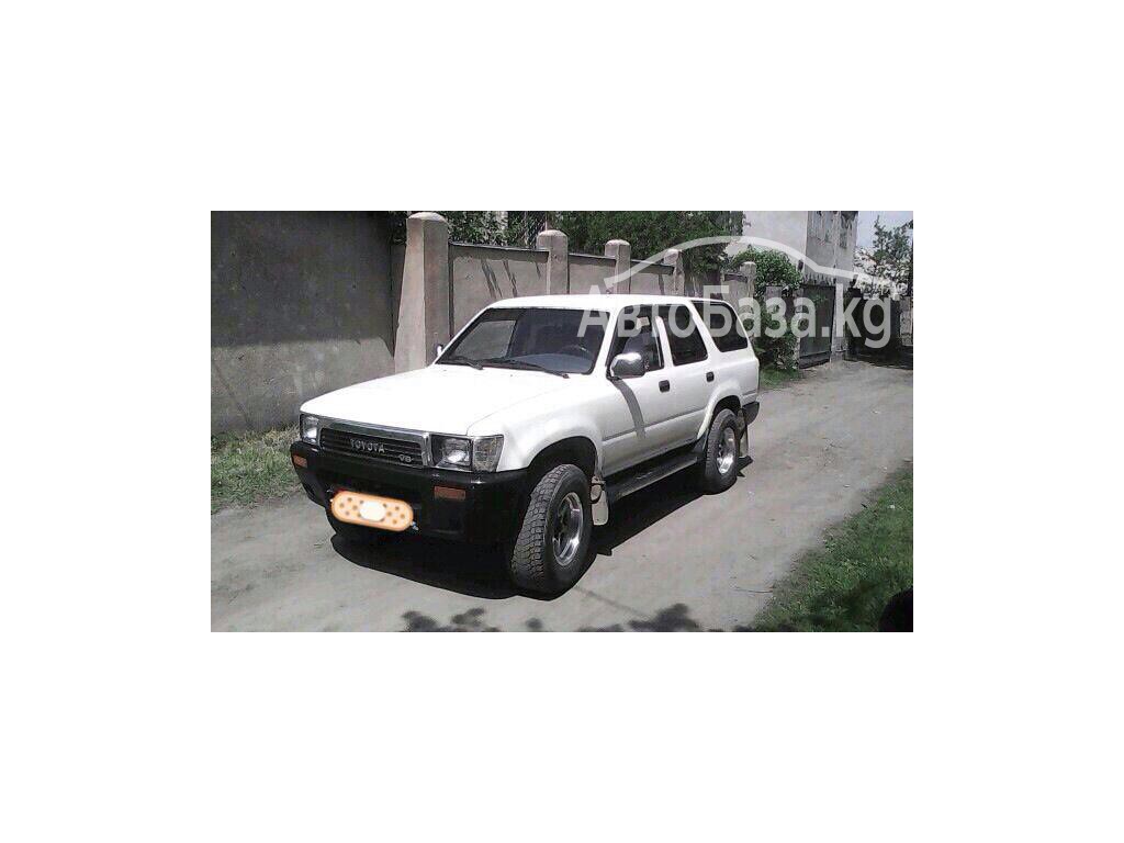 Toyota Hilux 1993 года за ~275 900 сом