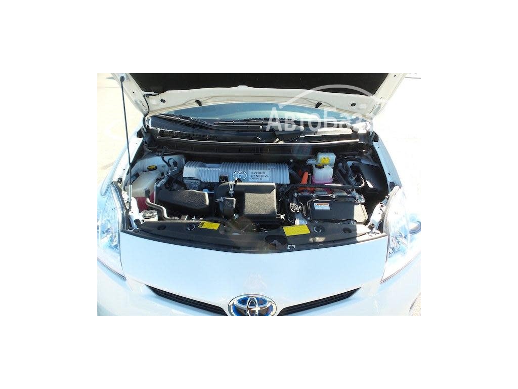 Toyota Prius 2014 года за ~5 681 900 тг