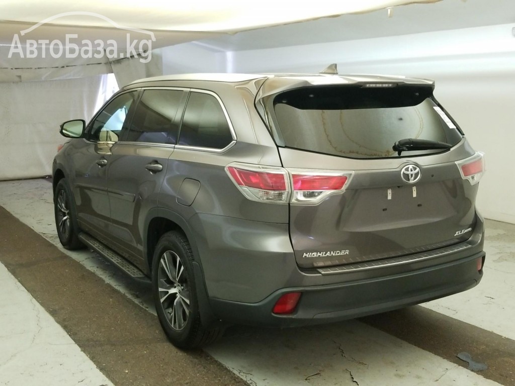 Toyota Highlander 2015 года за ~2 610 700 сом