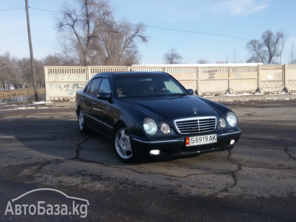 Mercedes-Benz E-Класс 2001 года за ~909 100 руб.